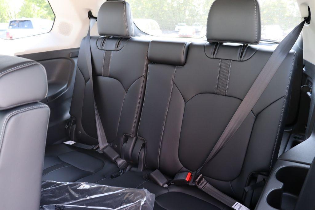 new 2025 Honda Pilot car, priced at $47,803