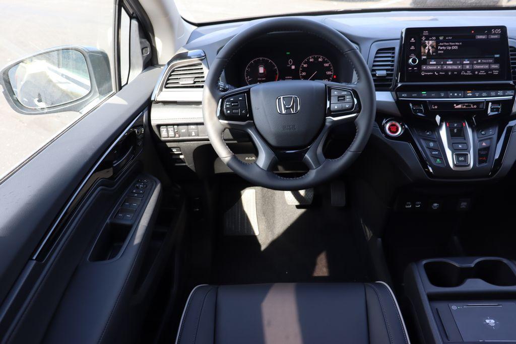 new 2026 Honda Odyssey car, priced at $46,490