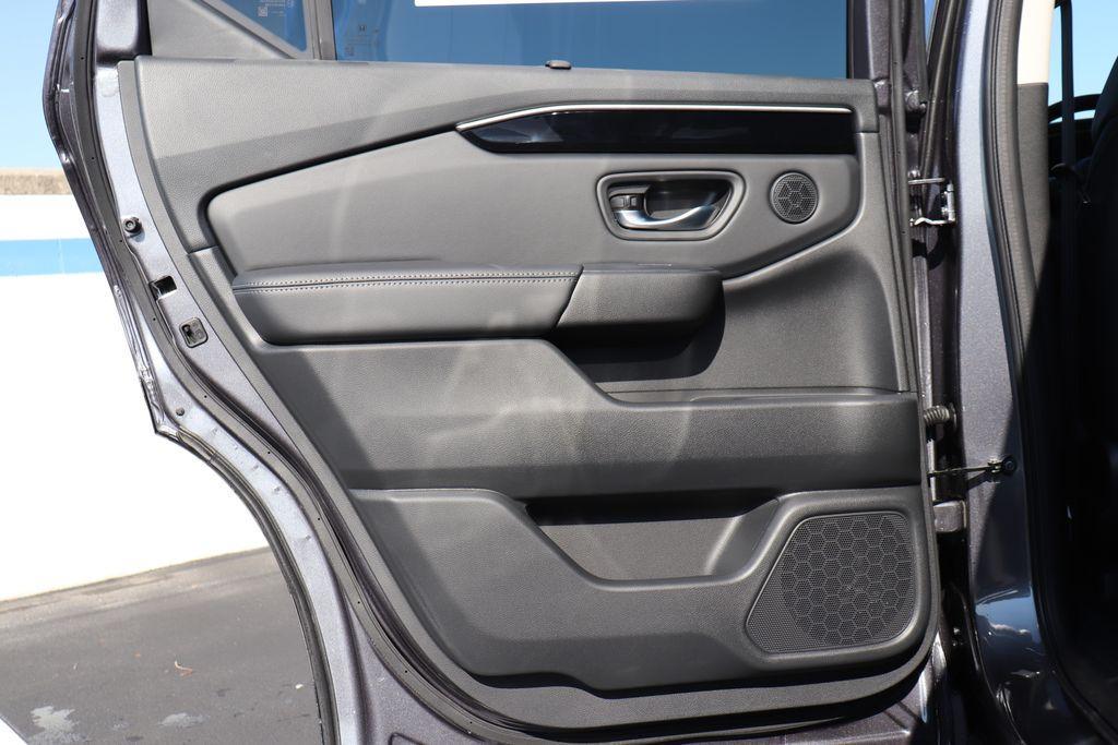 used 2025 Honda Pilot car, priced at $47,095