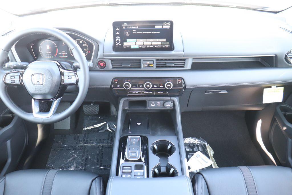 used 2025 Honda Pilot car, priced at $47,095