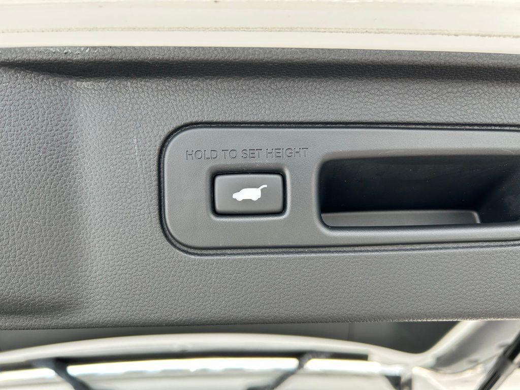 used 2023 Honda Pilot car, priced at $40,491
