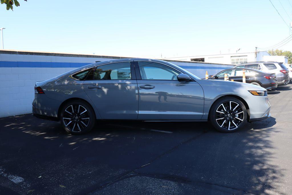 new 2025 Honda Accord Hybrid car, priced at $39,600