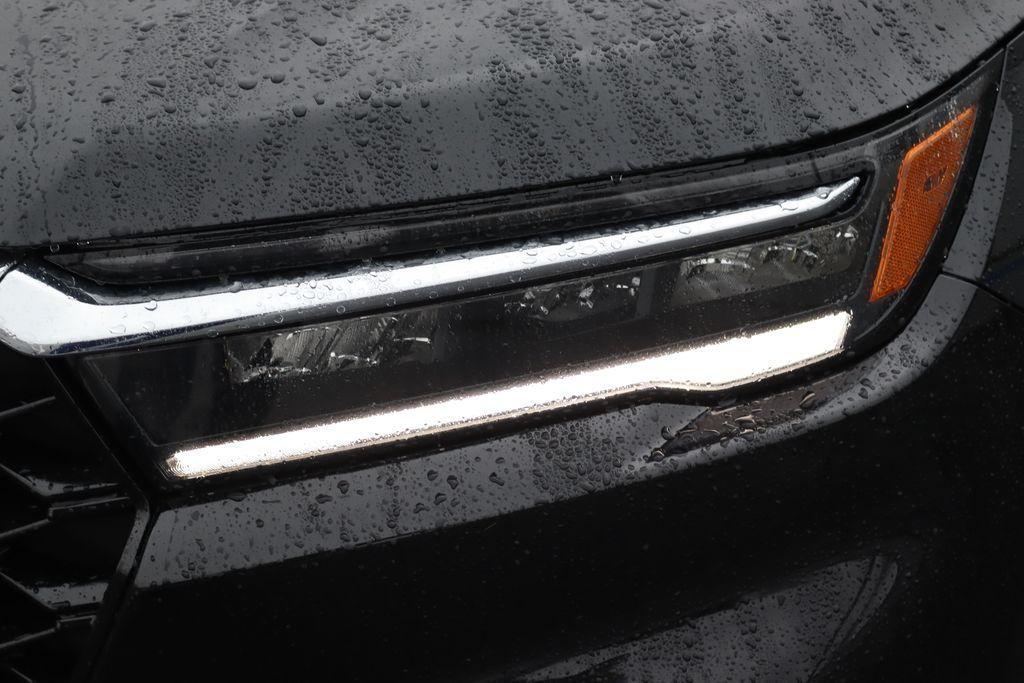 new 2025 Honda Pilot car, priced at $47,376