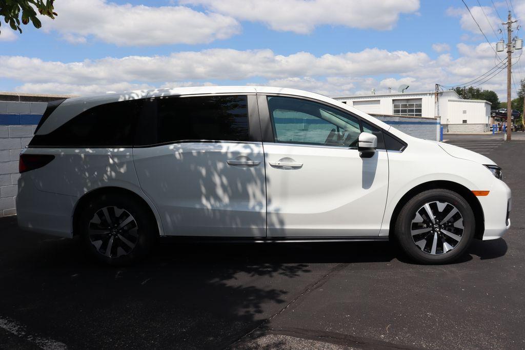 new 2025 Honda Odyssey car, priced at $42,270