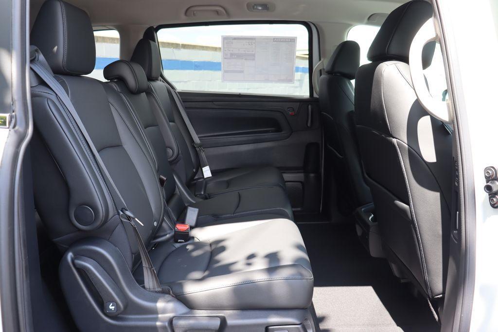 new 2025 Honda Odyssey car, priced at $42,270