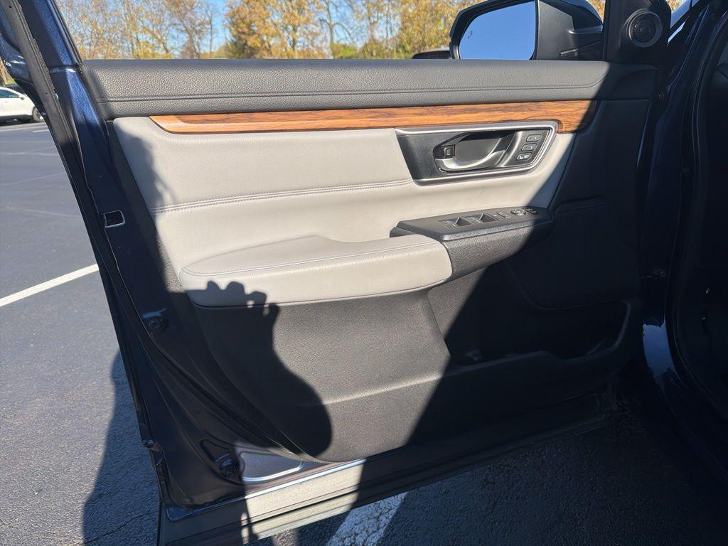 used 2018 Honda CR-V car, priced at $15,294