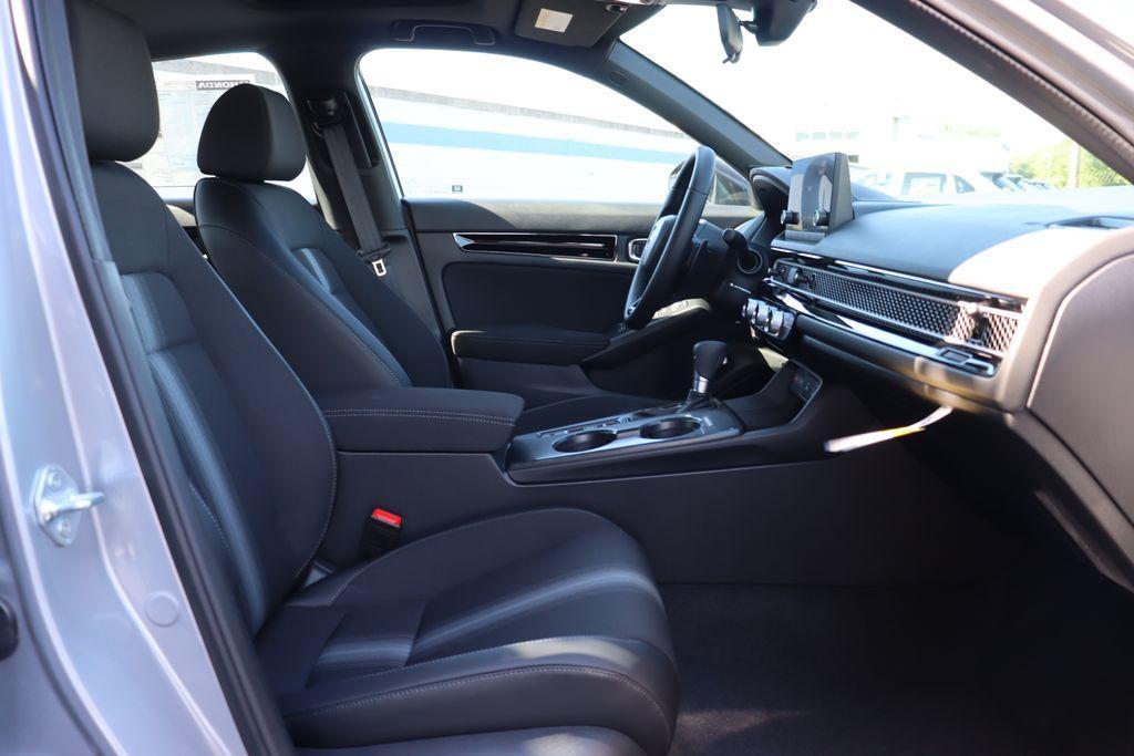 new 2025 Honda Civic Hybrid car, priced at $29,100