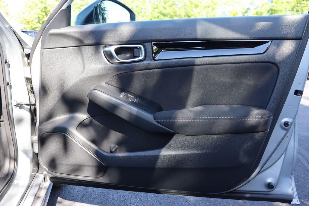 new 2025 Honda Civic Hybrid car, priced at $29,100