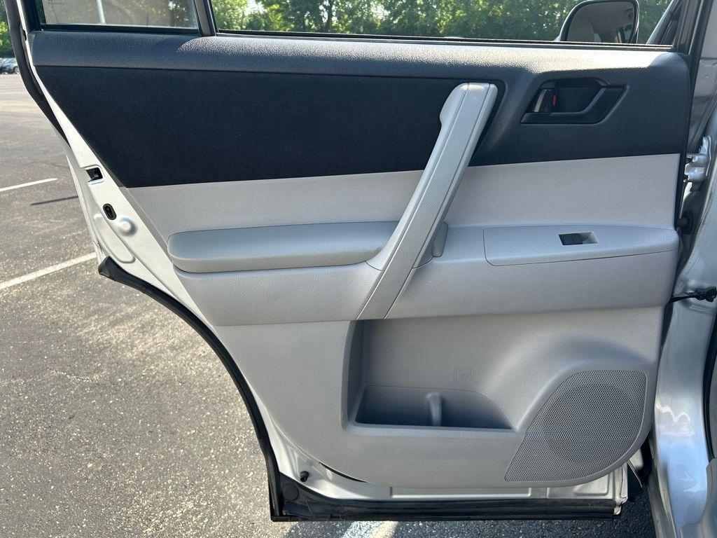 used 2012 Toyota Highlander car, priced at $9,792