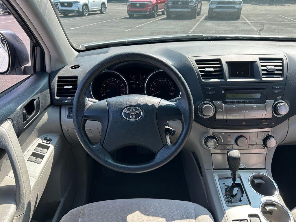 used 2012 Toyota Highlander car, priced at $9,792
