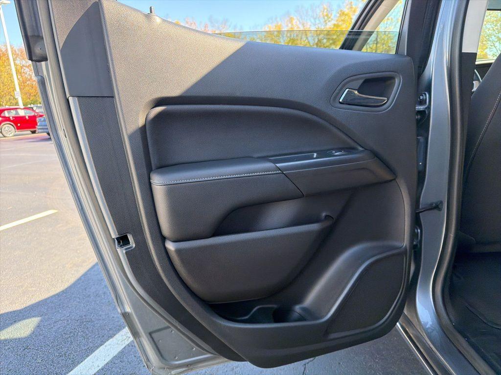 used 2022 GMC Canyon car, priced at $27,694