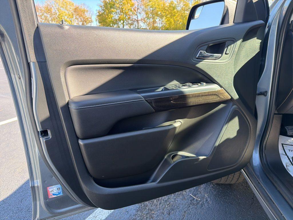 used 2022 GMC Canyon car, priced at $27,694