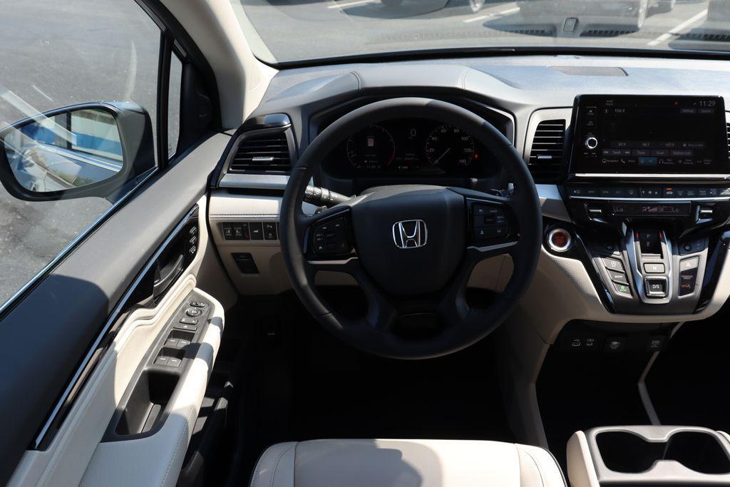 new 2026 Honda Odyssey car, priced at $45,433