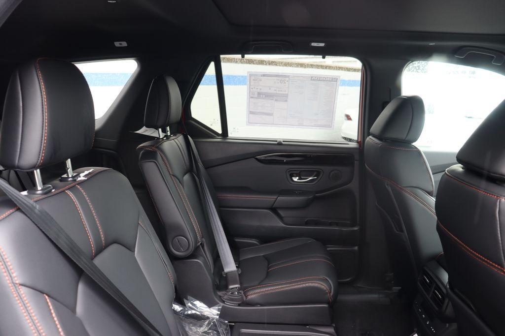 new 2025 Honda Pilot car, priced at $48,588