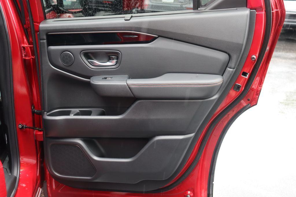 new 2025 Honda Pilot car, priced at $48,588