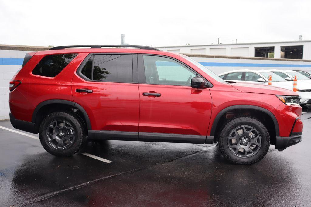 new 2025 Honda Pilot car, priced at $48,588
