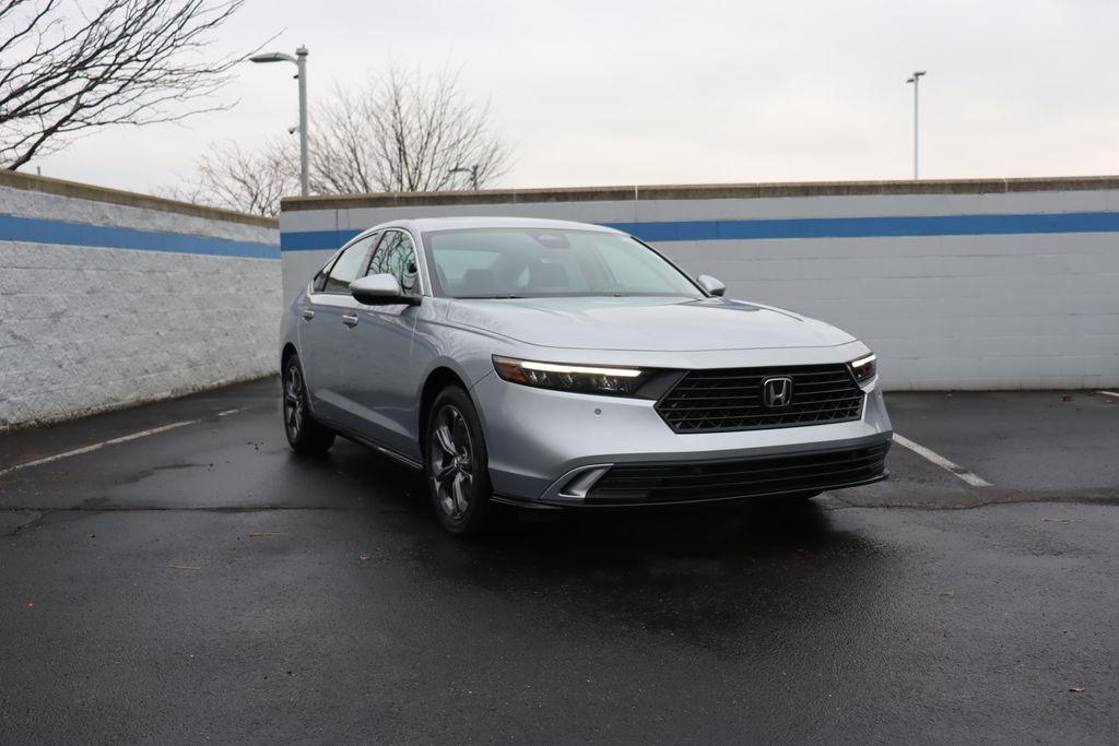 new 2025 Honda Accord Hybrid car