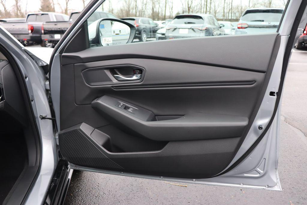 new 2025 Honda Accord Hybrid car