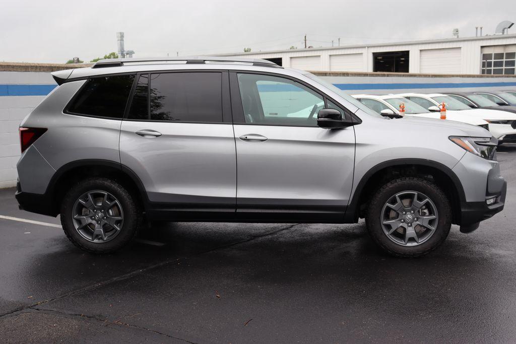 new 2025 Honda Pilot car, priced at $48,495