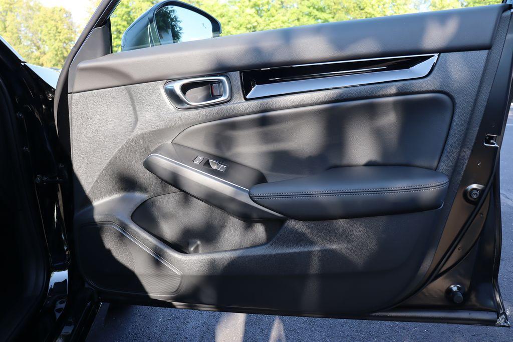 new 2025 Honda Civic Hybrid car