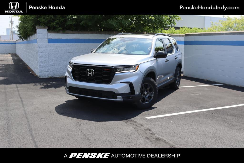 new 2025 Honda Pilot car, priced at $48,800