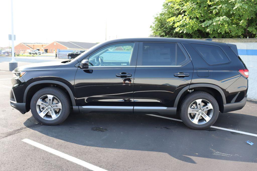 new 2025 Honda Pilot car, priced at $44,995