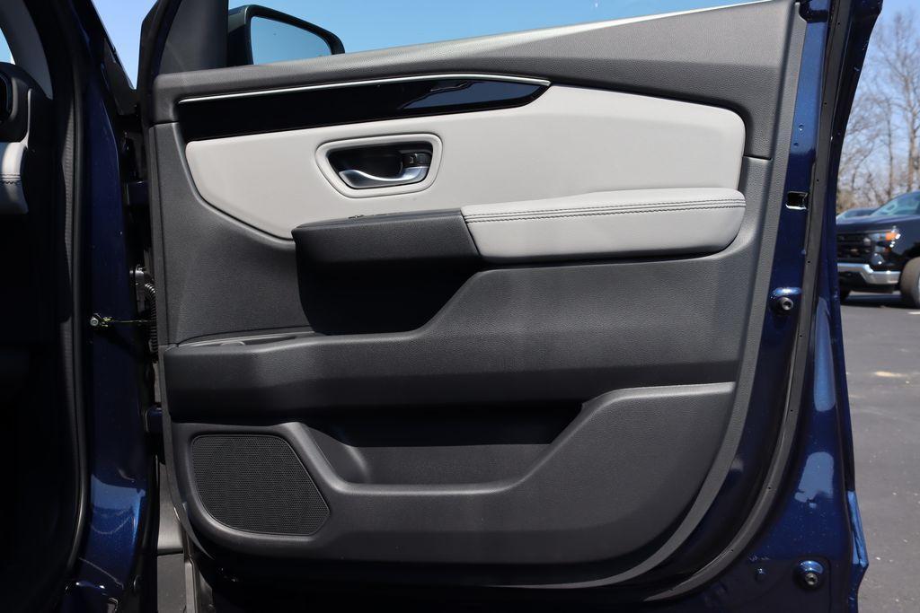 new 2025 Honda Pilot car, priced at $47,376