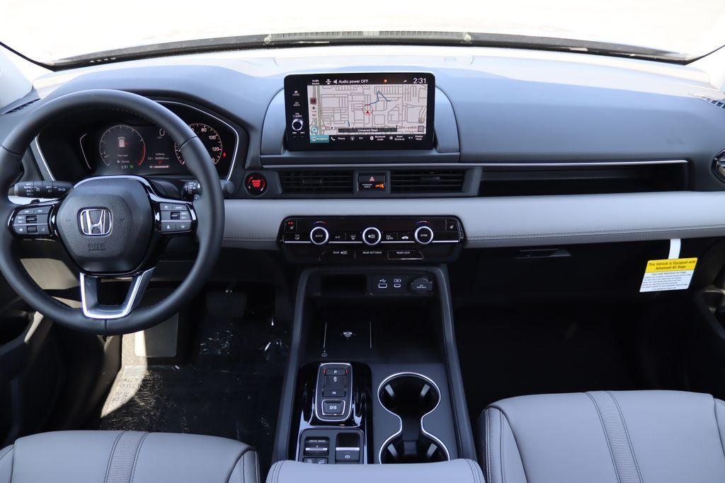 new 2025 Honda Pilot car, priced at $47,376