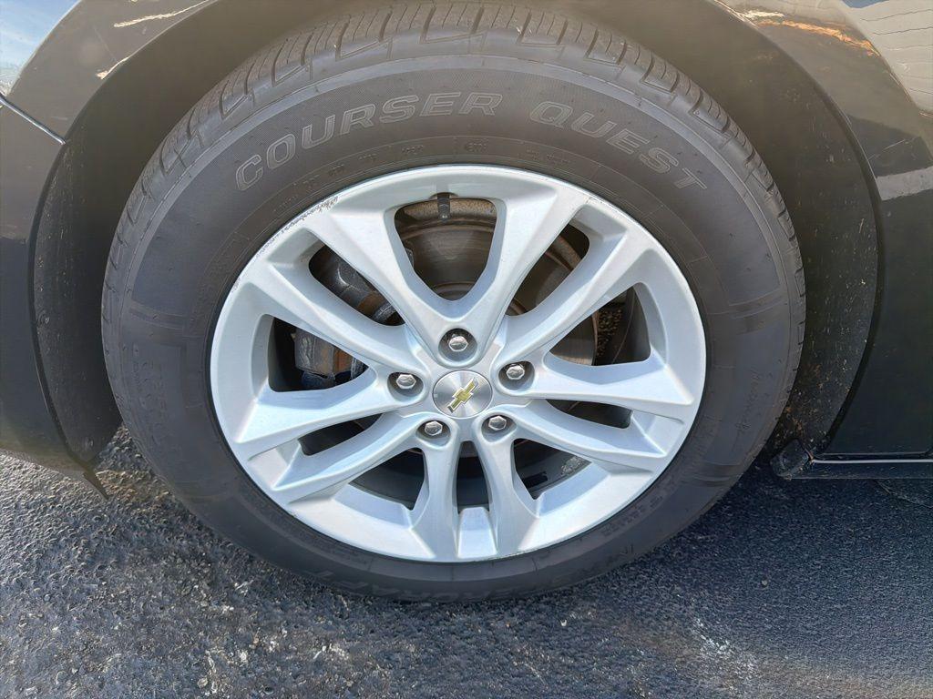 used 2018 Chevrolet Malibu car, priced at $10,492