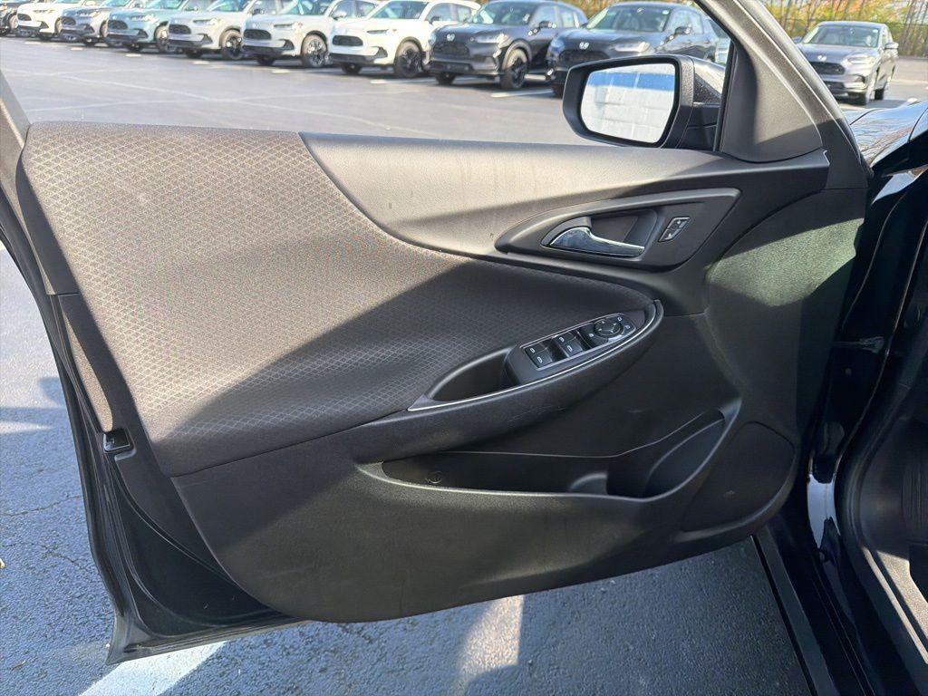 used 2018 Chevrolet Malibu car, priced at $10,492