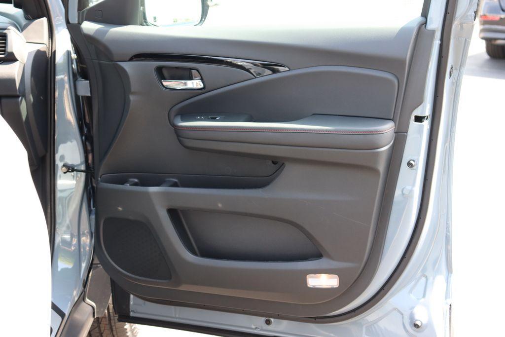 new 2025 Honda Ridgeline car, priced at $45,124