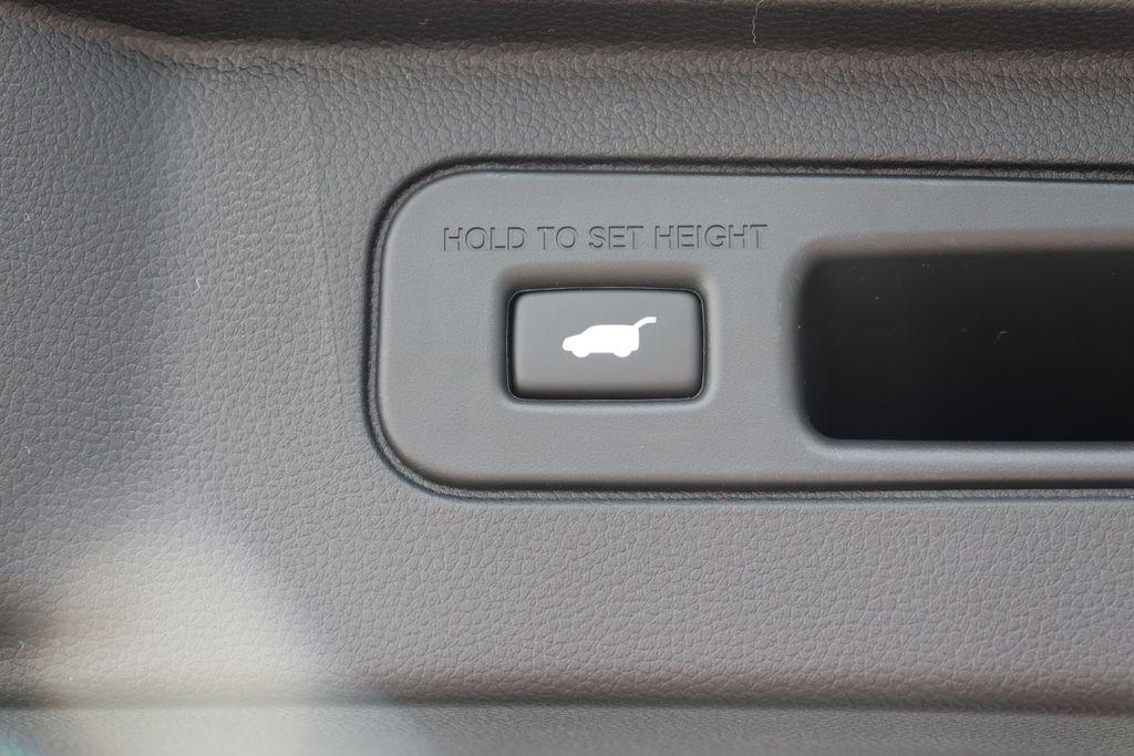 new 2025 Honda Pilot car, priced at $52,127