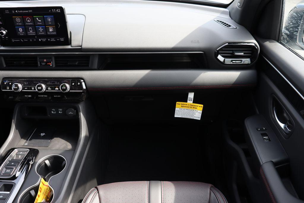 new 2025 Honda Pilot car, priced at $52,127