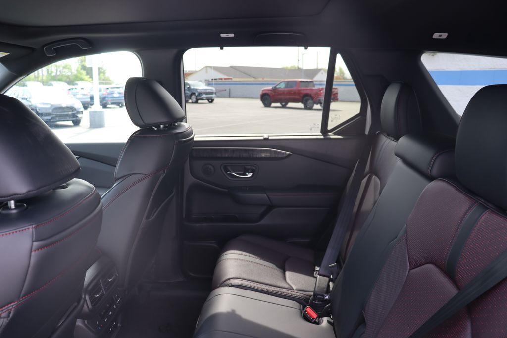 new 2025 Honda Pilot car, priced at $52,127