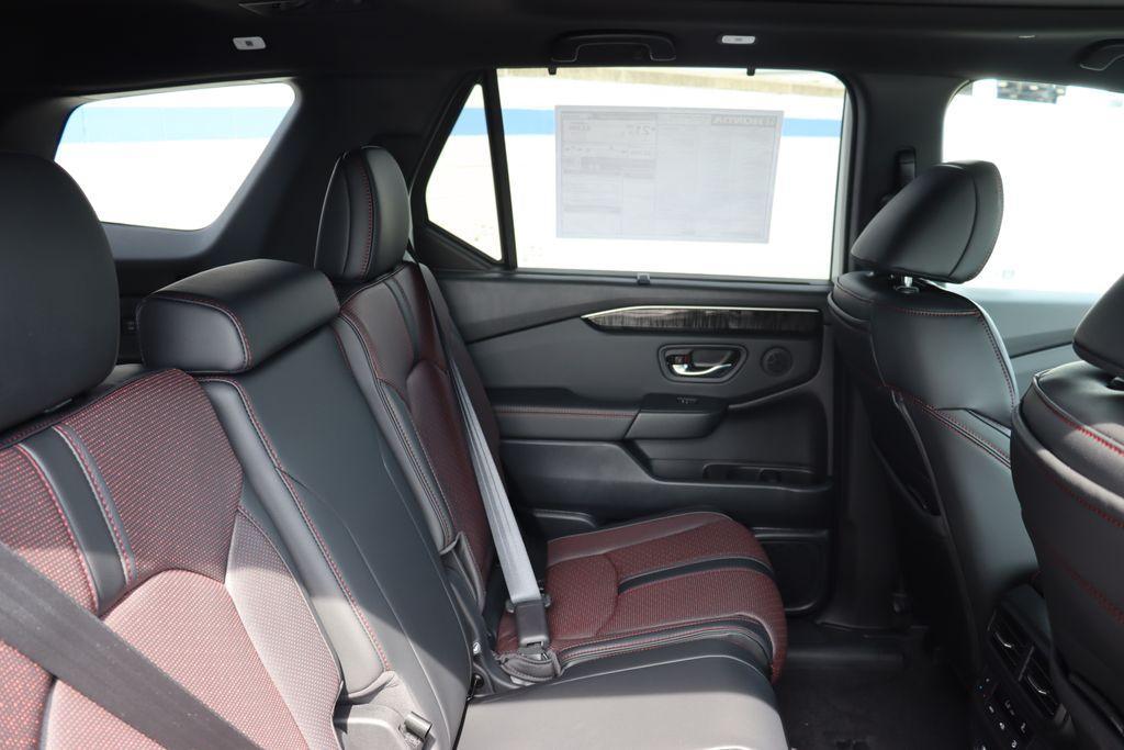 new 2025 Honda Pilot car, priced at $52,127