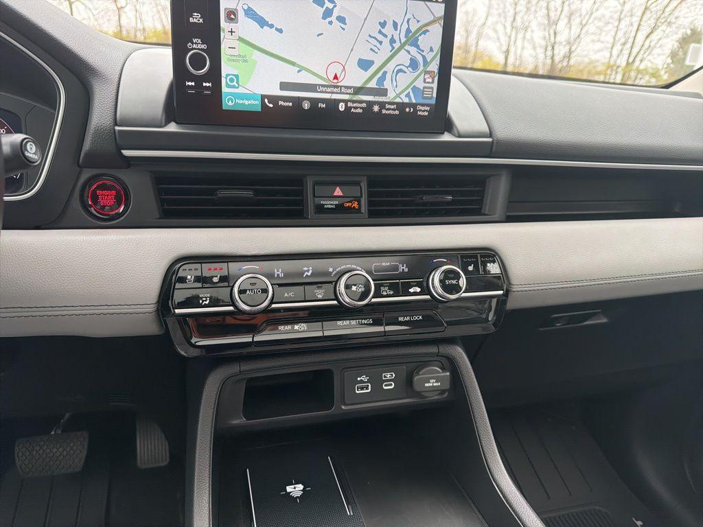 used 2024 Honda Pilot car, priced at $45,491