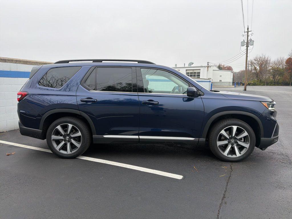 used 2024 Honda Pilot car, priced at $45,491