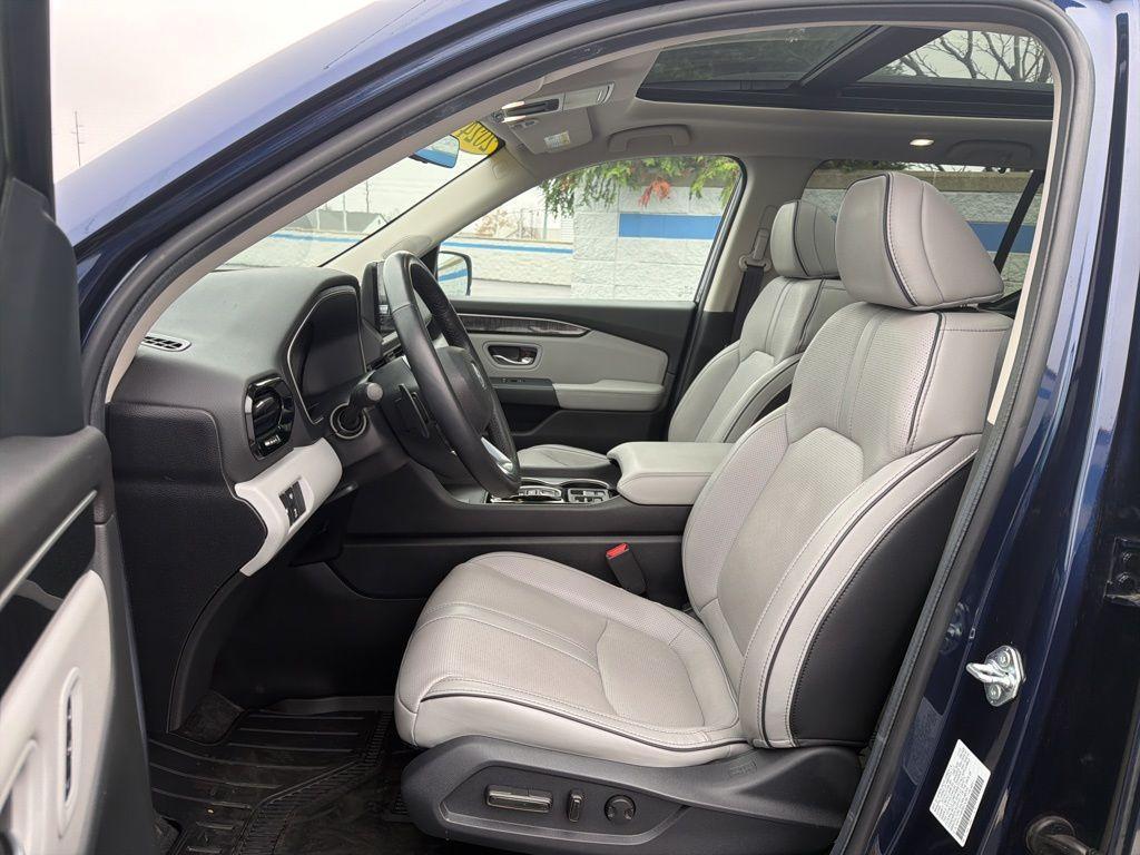 used 2024 Honda Pilot car, priced at $45,491