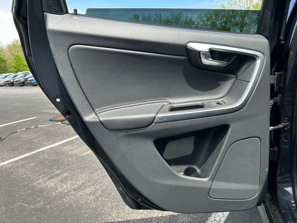 used 2015 Volvo XC60 car, priced at $14,991
