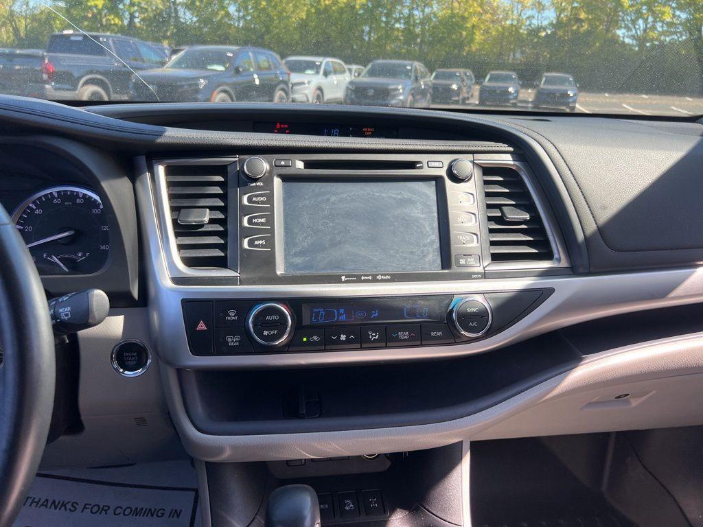 used 2018 Toyota Highlander car, priced at $24,994