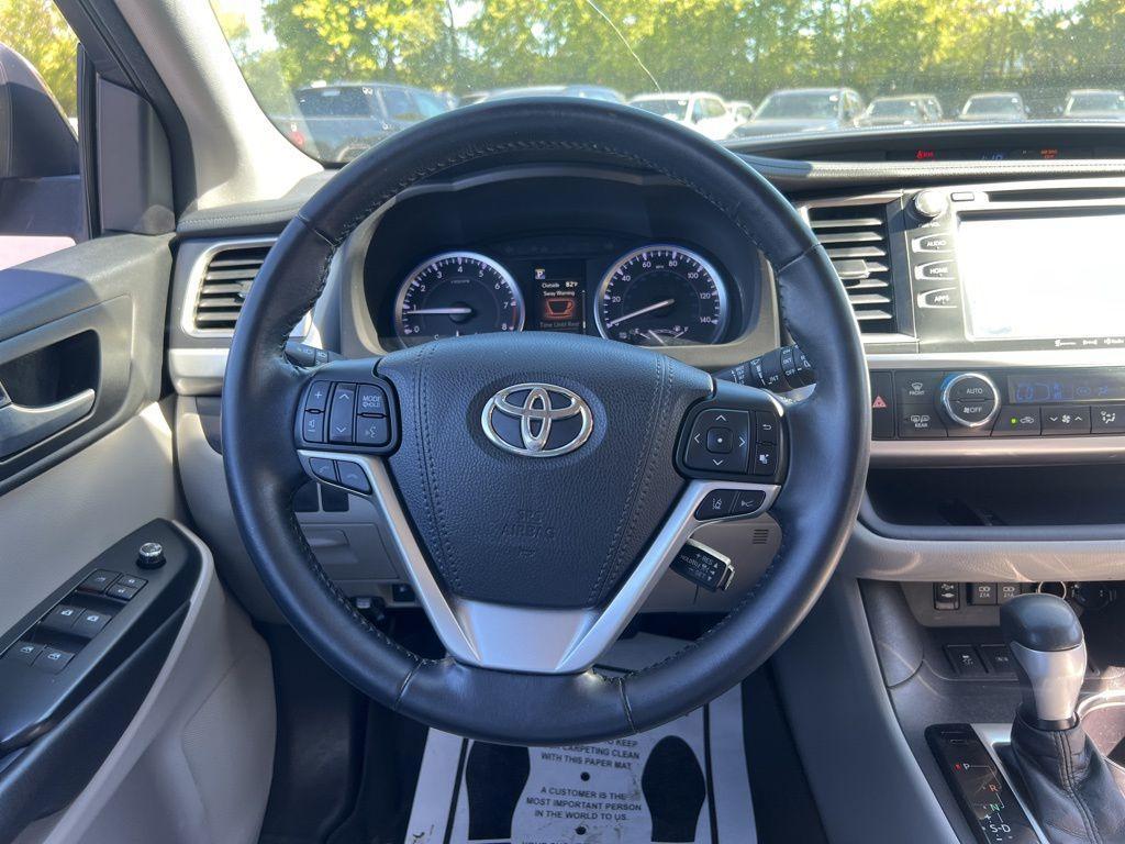 used 2018 Toyota Highlander car, priced at $24,994