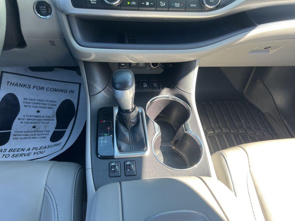 used 2018 Toyota Highlander car, priced at $24,994