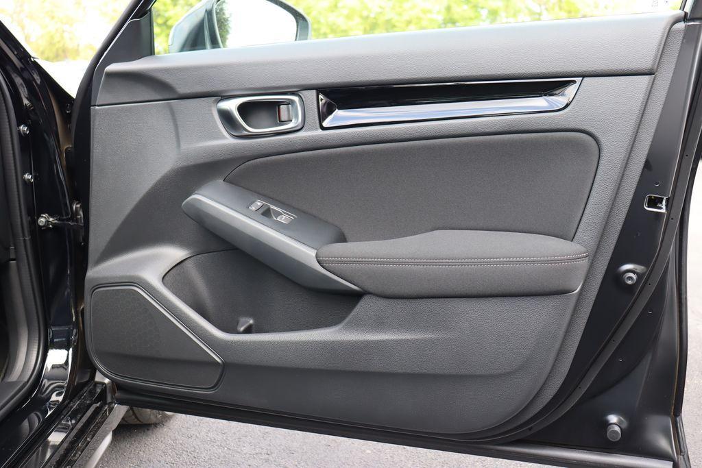 new 2025 Honda Civic Hybrid car, priced at $30,800