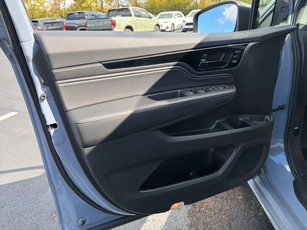 used 2024 Honda Odyssey car, priced at $39,692