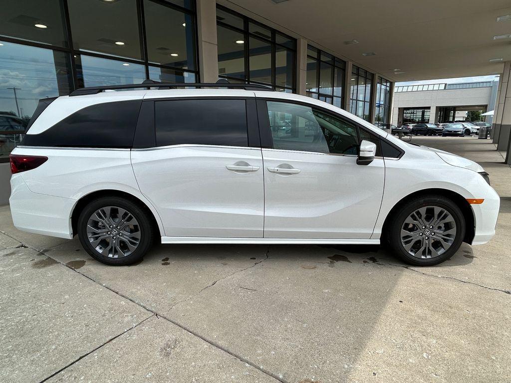 new 2026 Honda Odyssey car, priced at $47,905