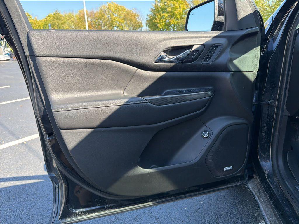 used 2017 GMC Acadia car, priced at $15,993