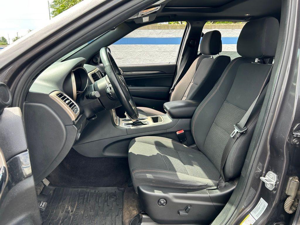 used 2016 Jeep Grand Cherokee car, priced at $15,493