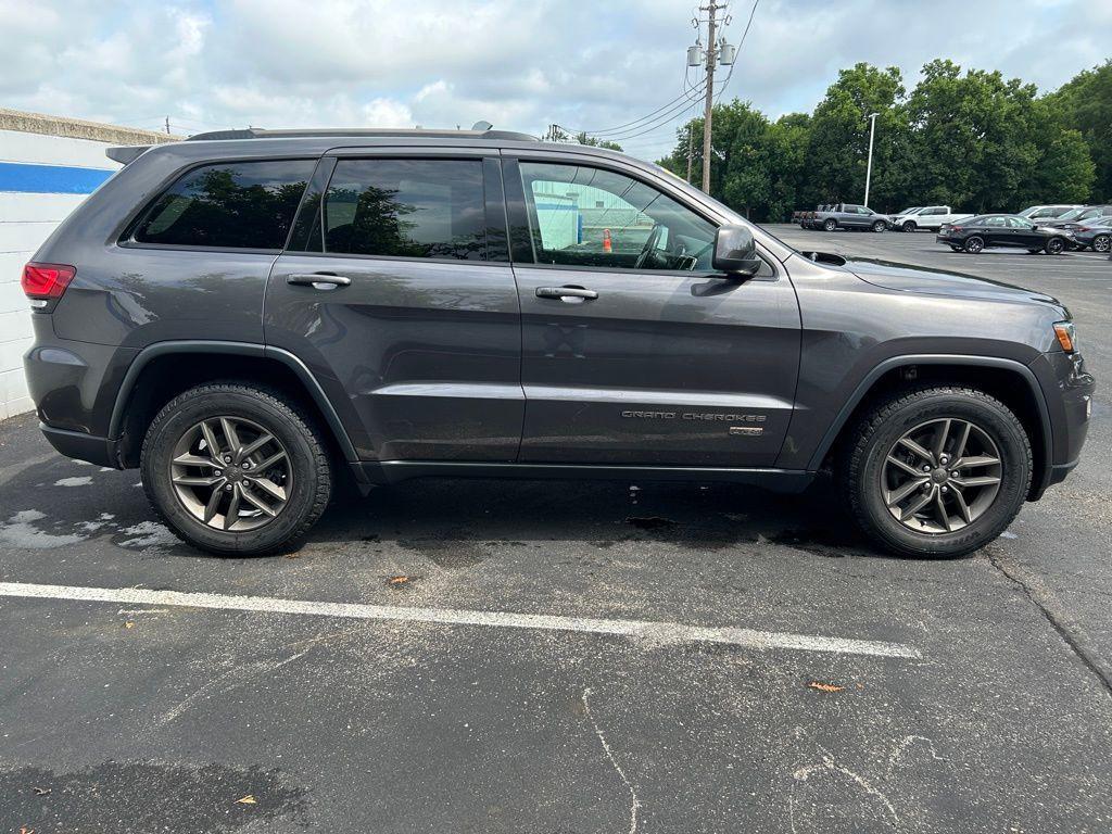 used 2016 Jeep Grand Cherokee car, priced at $15,493
