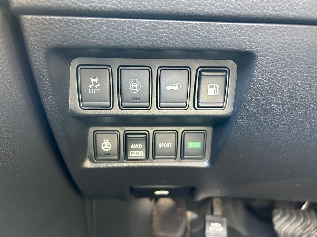 used 2018 Nissan Rogue car, priced at $19,992