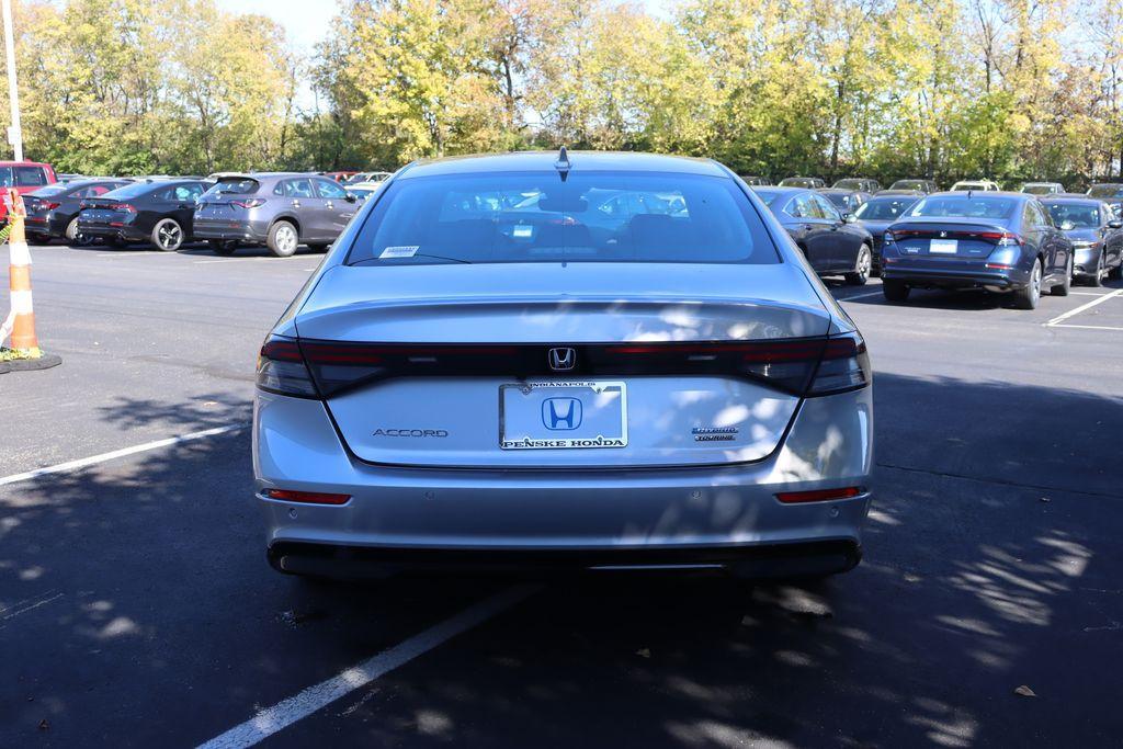 new 2025 Honda Accord Hybrid car